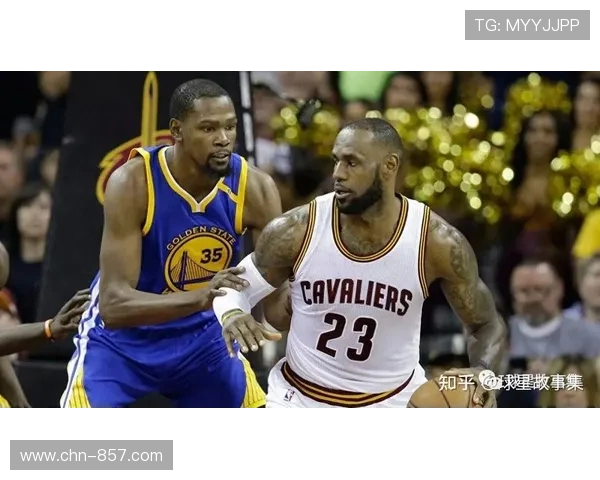 詹姆斯杜兰特赛后拥抱，大小王对决或成绝唱