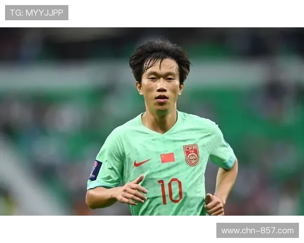 谢鹏飞申花生涯前景不明,球员转型十字路口 谢鹏飞申花生涯前景不明,球员转型十字路口