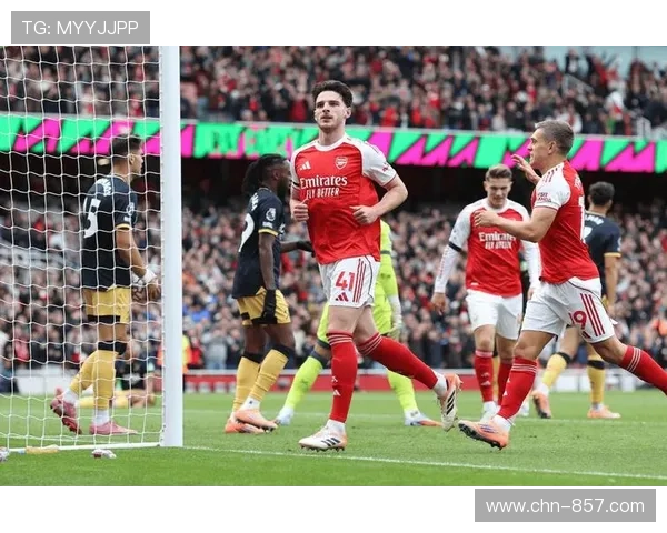 西汉姆联迎战桑德兰，主场攻势足球对阵升班马防线